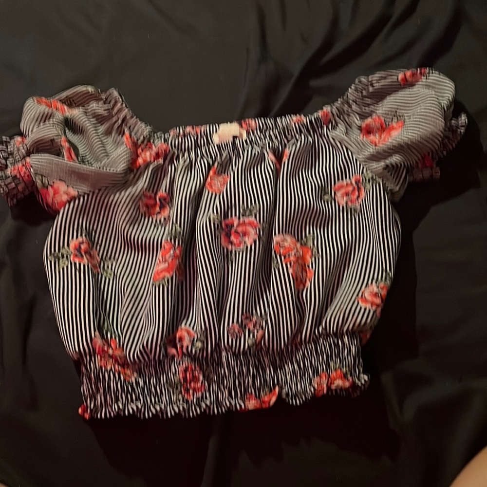 Love tree crop top